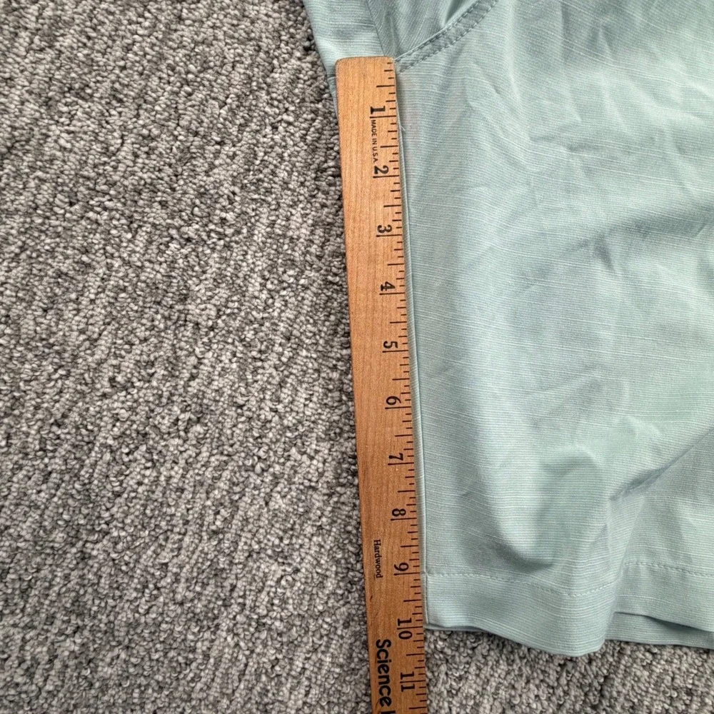 TravisMathew Golf Shorts Mens 40 Green Beck Performance Micro Stripe Stretch
